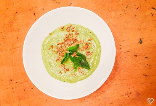sopa crema crudivegana de zucchini receta alma verde blog