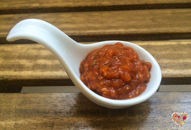 salsa de tomate crudivegana